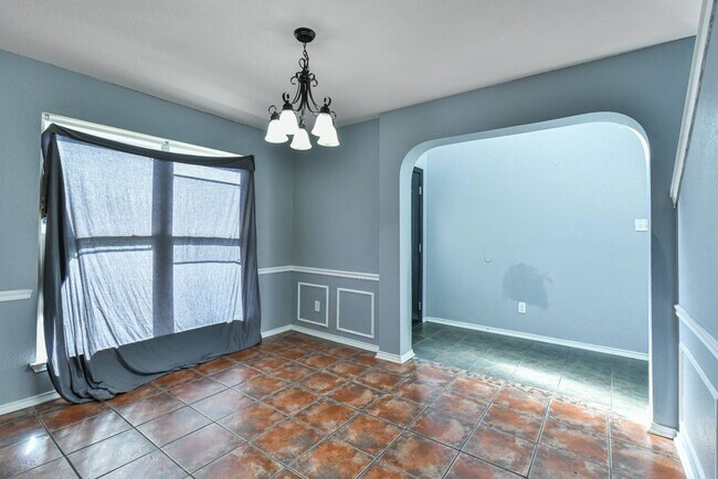 Building Photo - 5303 Western Swing Ct