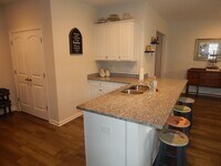 Building Photo - 229 Carvel Trl