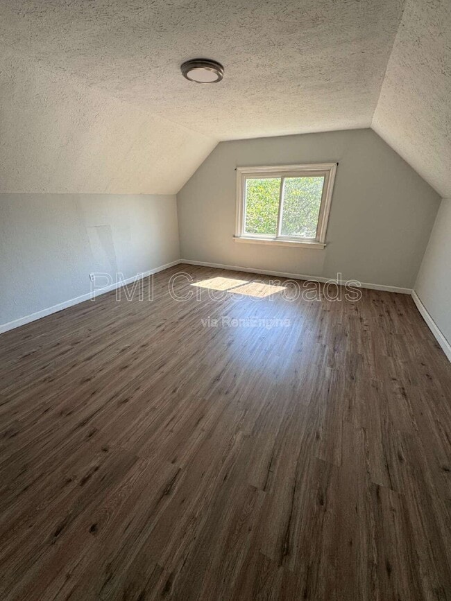 Building Photo - 2876 Hudson Dr