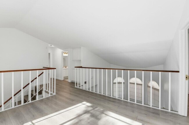 Building Photo - 29016 Lillyglen Dr