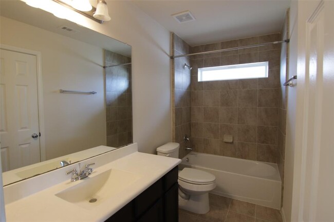Building Photo - 3714 Aldridge Dr