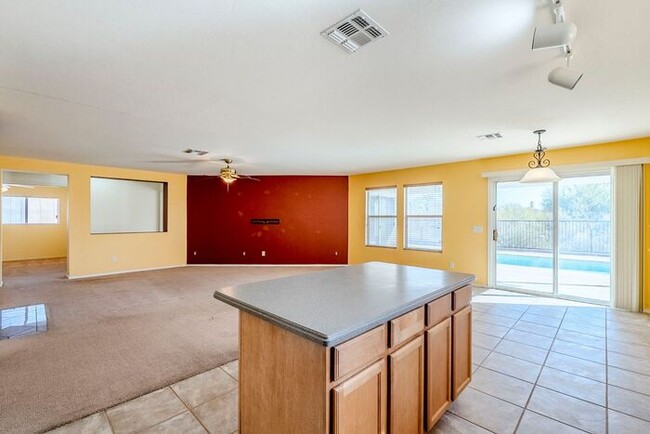 Building Photo - Your Private Oasis Awaits: Spacious 3-Bedr...