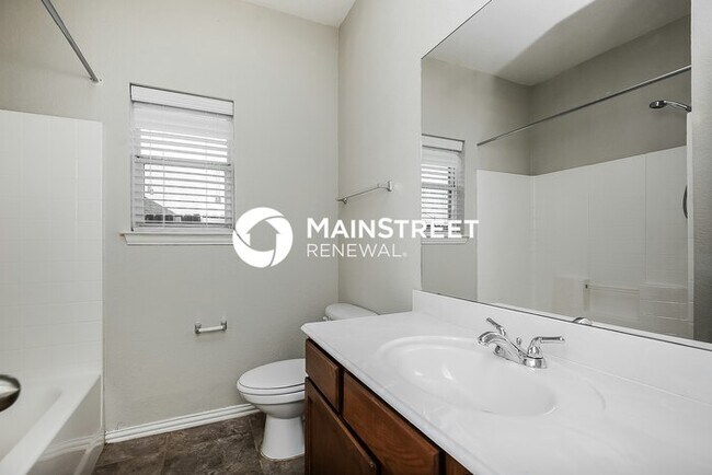 Building Photo - 3 Bedroom Pet-Friendly Home in Crowley, TX with Main Street Renewal