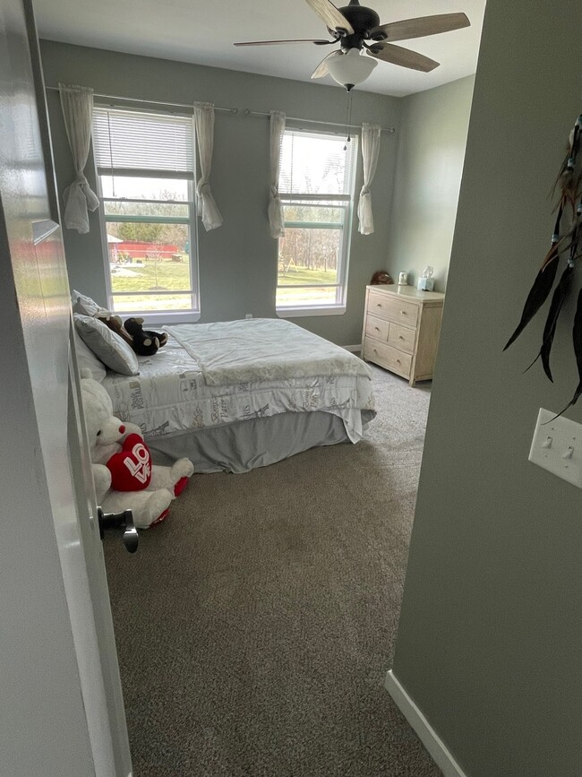 Building Photo - 1010 Deer Run