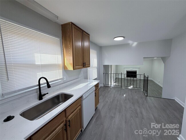 Building Photo - 6207 Eagle Peak Dr