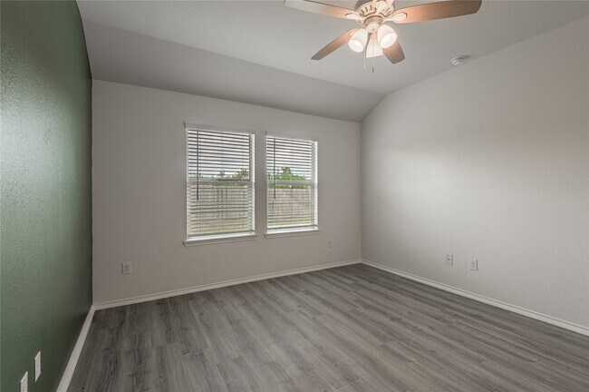 Building Photo - 117 Rockbridge Dr