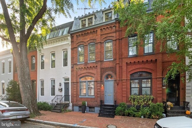 Building Photo - 1522 Swann St NW