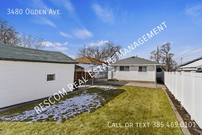 Building Photo - 3480 Ogden Ave
