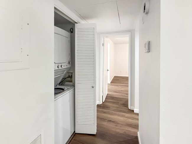 Building Photo - 1270 Cleveland Ave