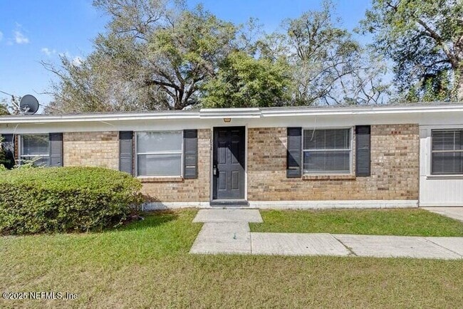 Primary Photo - 11034 Key Haven Blvd