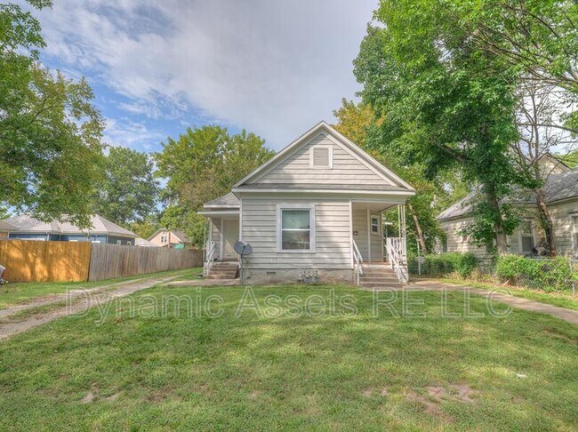 Building Photo - 510 W 3rd St