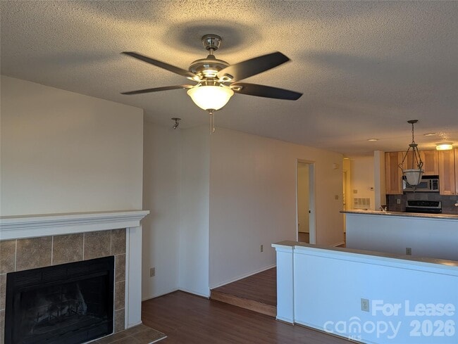 Building Photo - 943 Southwest Dr