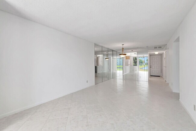 Building Photo - 14307 Bedford Dr