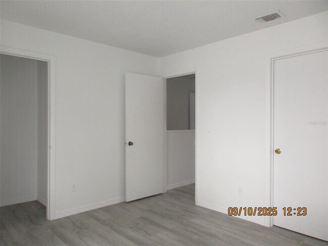 Building Photo - 131 Jones Ln