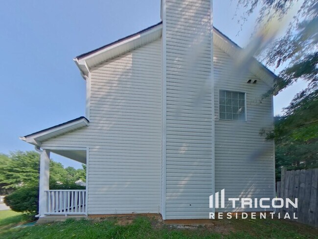 Building Photo - 4460 Brookridge Dr SW