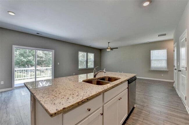 Building Photo - 125 Osprey Overlook Dr