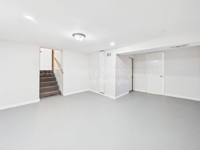 Building Photo - 7800 E 91 St