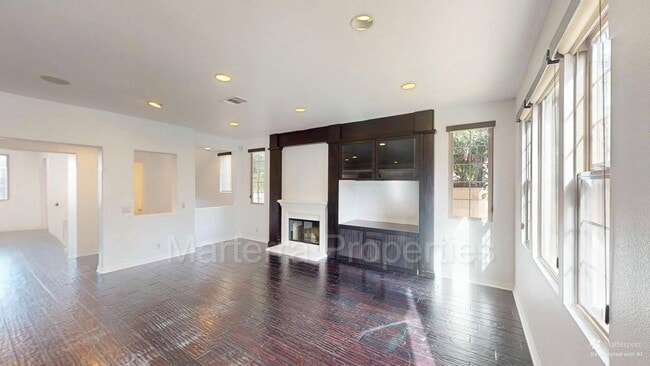 Building Photo - Beautiful Home in Eastside Coast Mesa