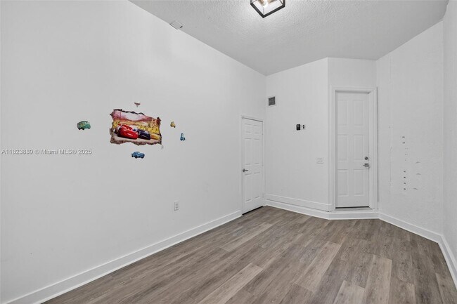 Building Photo - 459 SW 5th Ave