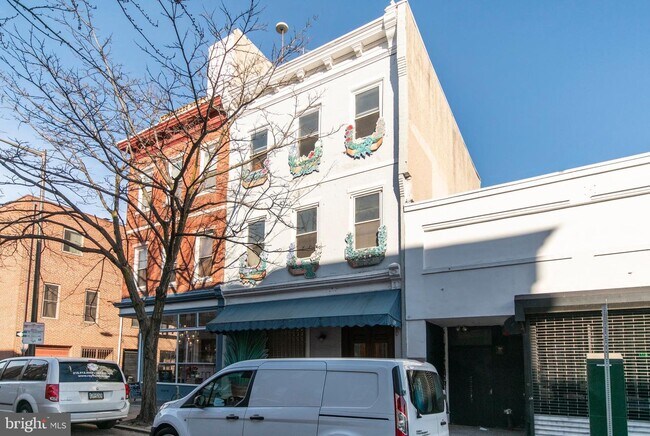 Building Photo - 519 S 5th St