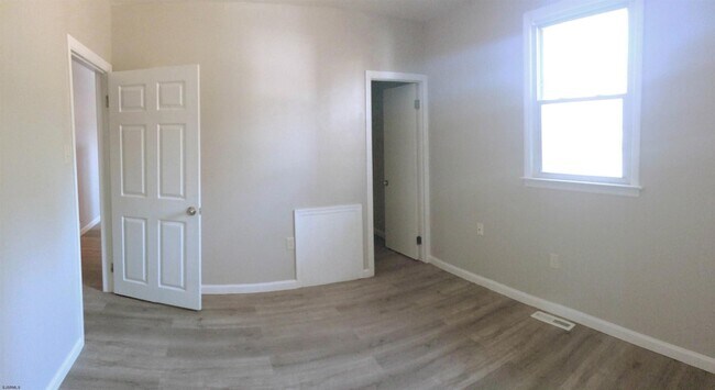 Building Photo - 104 Minnetonka Ave