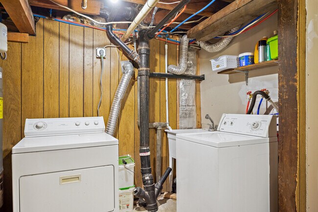 Building Photo - 6558 Seward Park Ave S