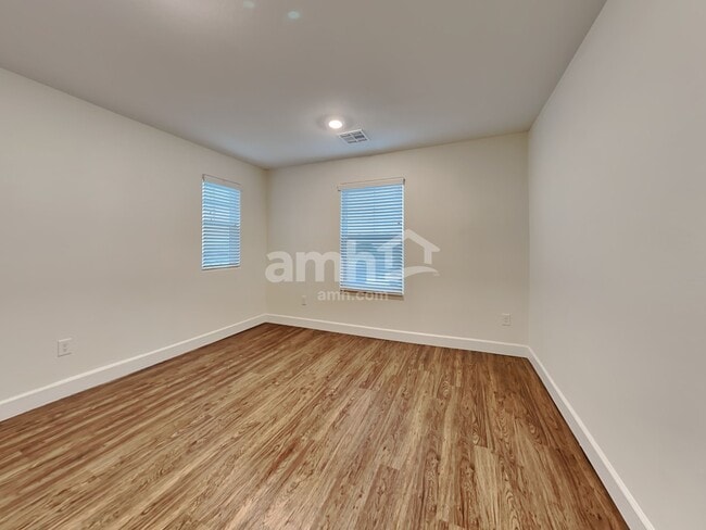 Building Photo - 8110 Inhibition Ct