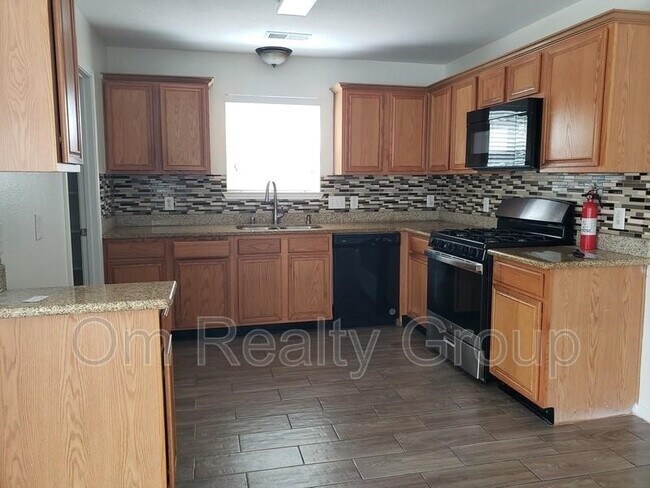 Building Photo - 6655 Stonefort Ct