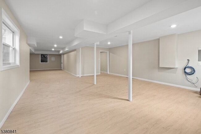 Building Photo - 26 N Burnett St