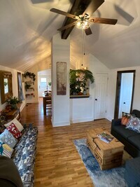 Building Photo - 301 4th St