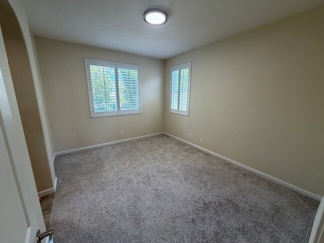 Building Photo - 5028 Ocean Ln