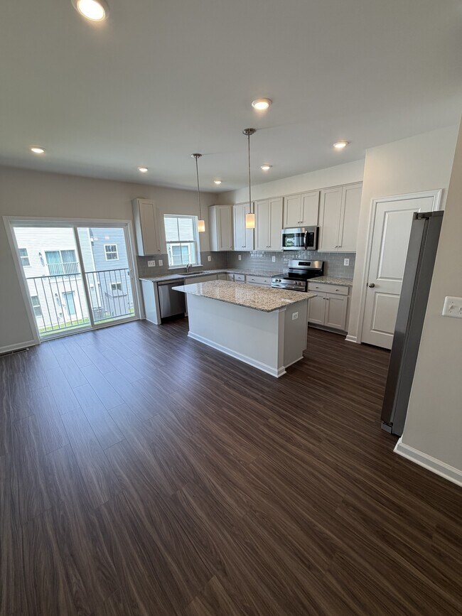 Building Photo - 18 Ironwood Ct