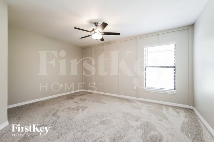 Building Photo - 354 Shadow Lakes Dr