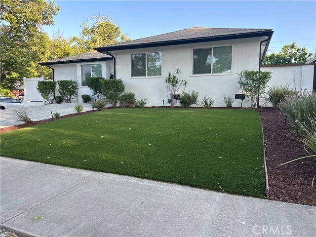Primary Photo - 22700 Criswell St