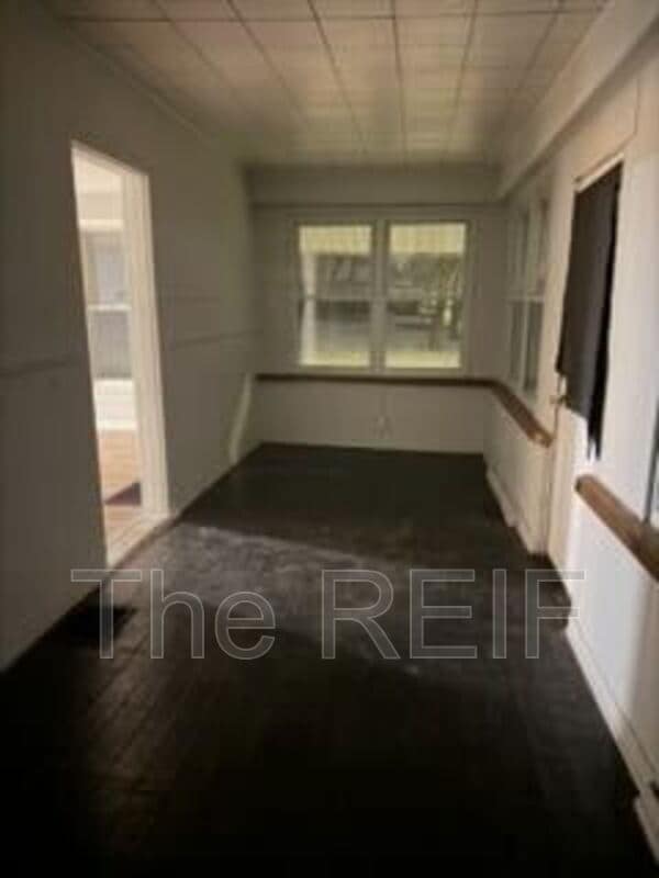 Building Photo - 1553 Illinois Ave