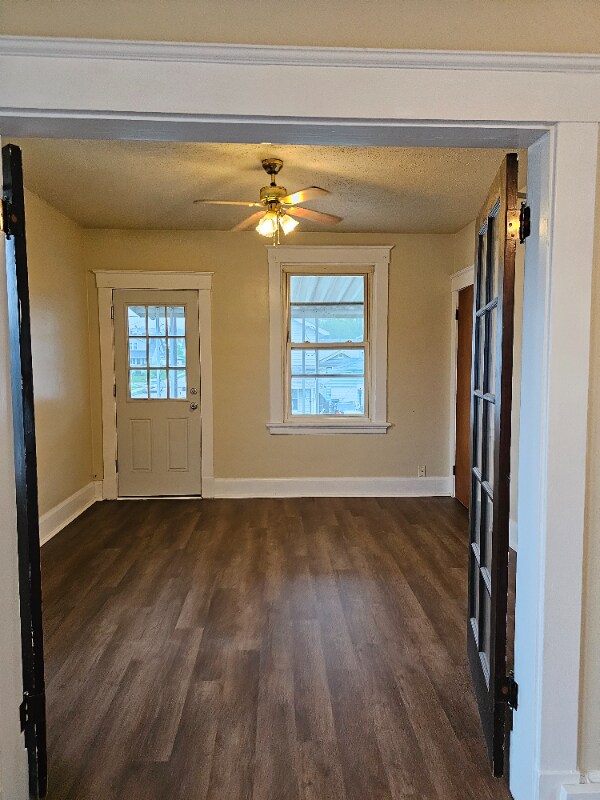 Building Photo - 5257 Rolston Ave