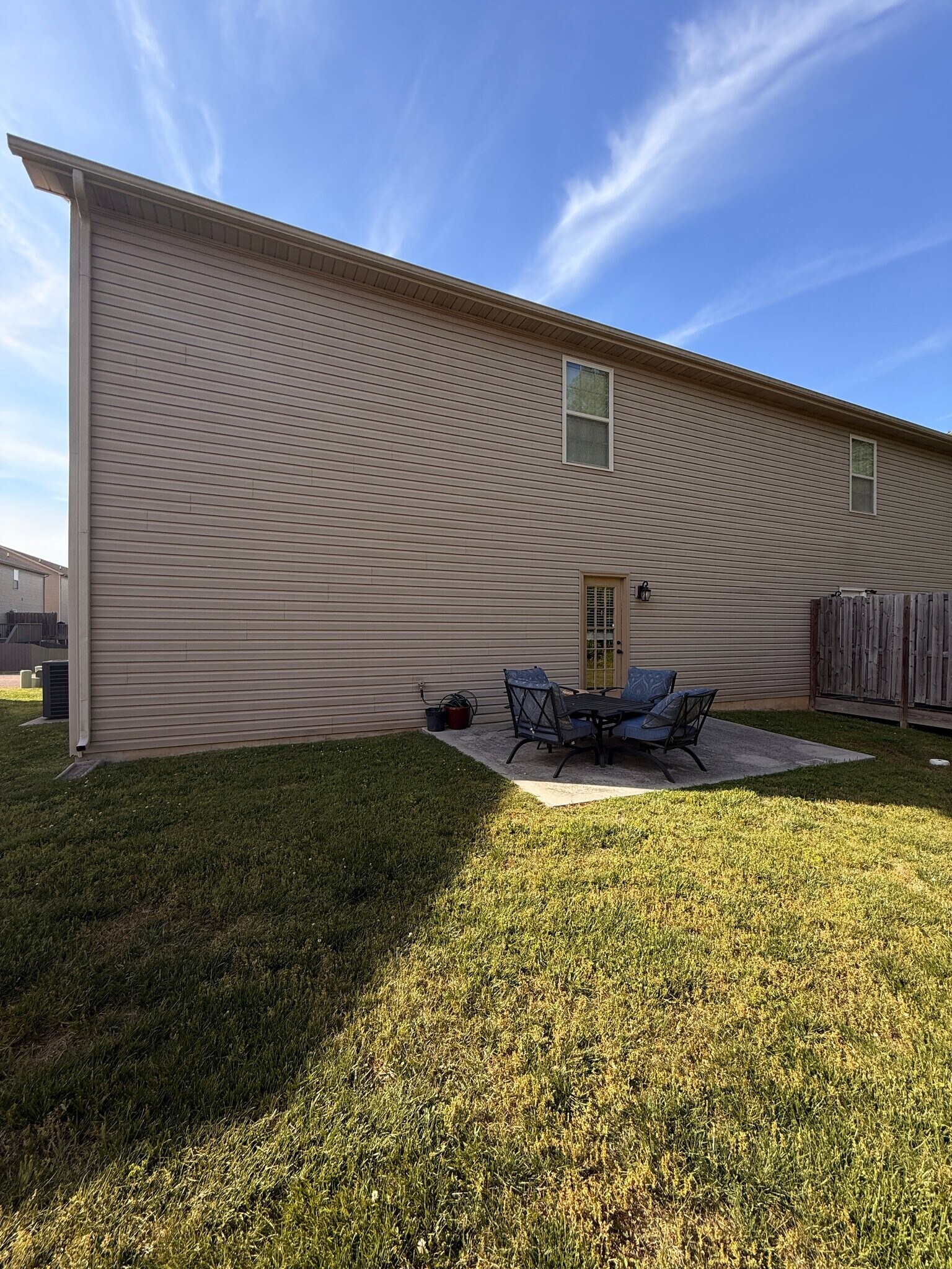 Building Photo - 2410 Galesburg Way,