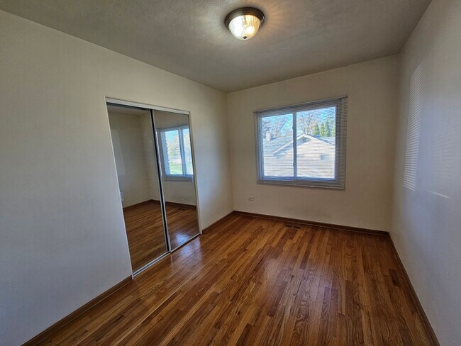 Building Photo - 811 Hoyle Rd