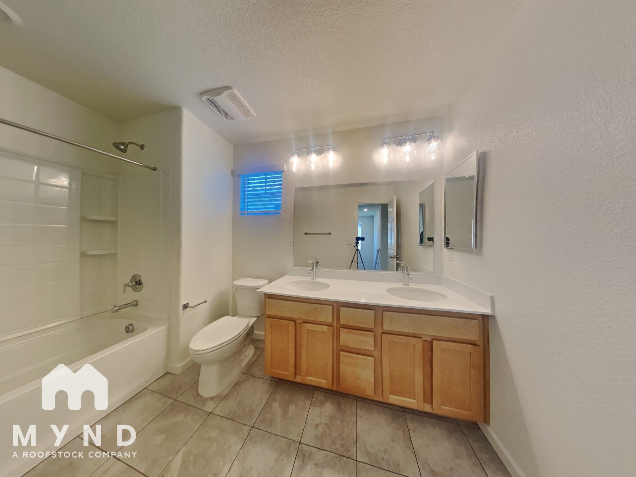 Building Photo - 7942 Pitcher St