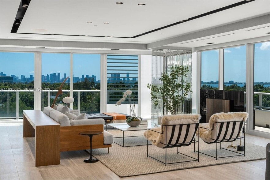 Building Photo - 4701 N Meridian Ave