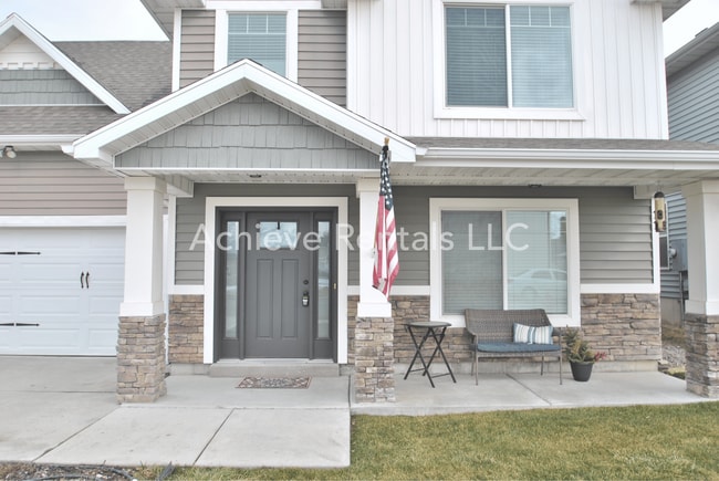 Building Photo - 2066 S 1400 W