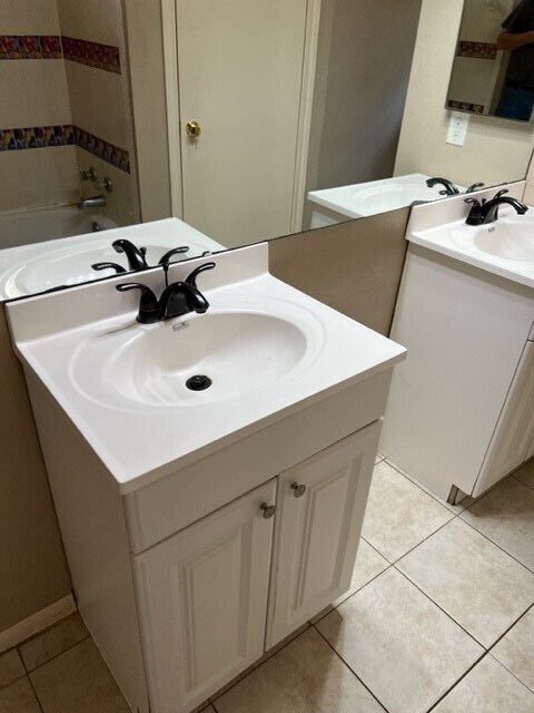 Building Photo - 20223 Apache Gardens Ln