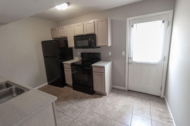 Building Photo - 4002 Snowy Owl Dr