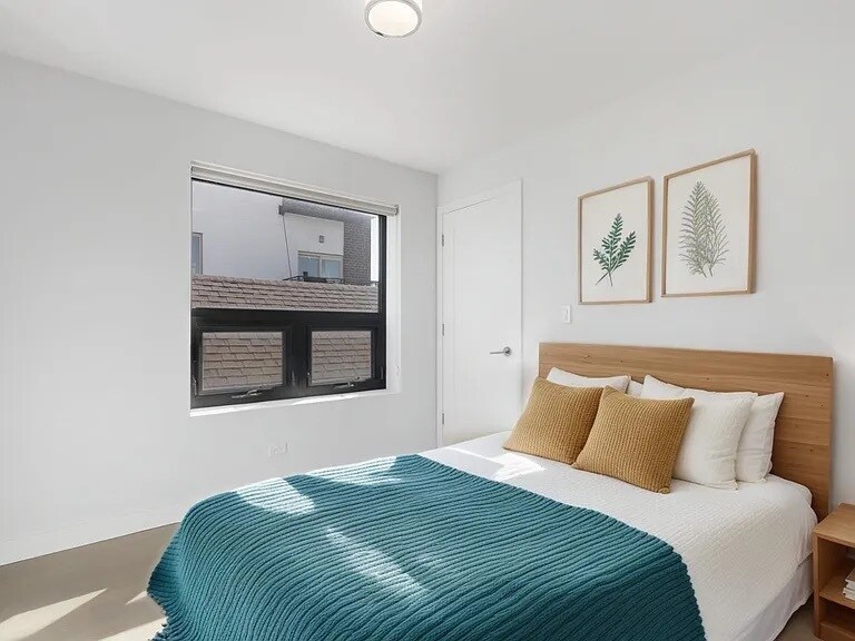 Building Photo - 2012 W Grand Ave