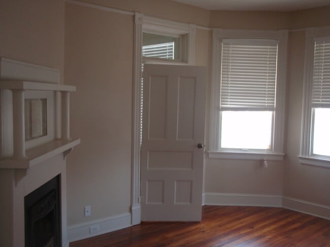 Building Photo - 211 Ashley Ave