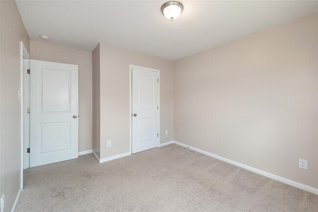 Building Photo - 15621 Briar Forest Dr