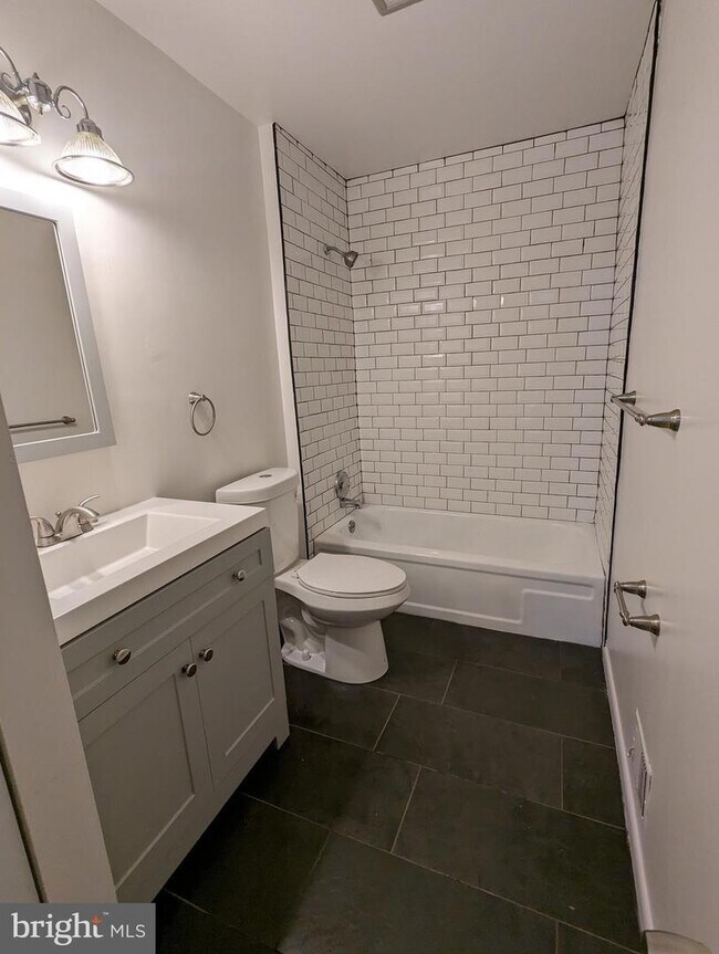 Building Photo - 9225 Bridle Path Ln