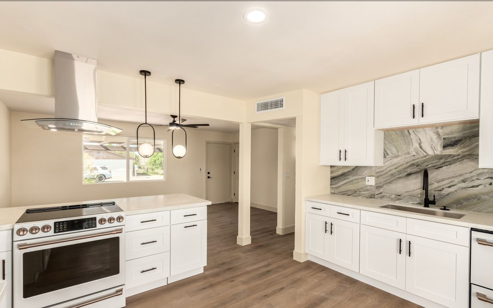 Building Photo - 12613 N 29th Ave