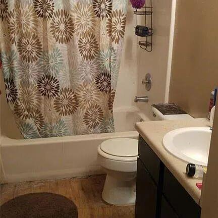 Building Photo - 2011 West Loop