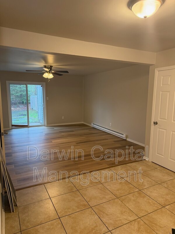 Building Photo - 658 Tara Dr